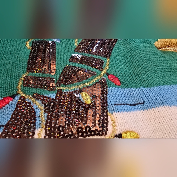 Festive Holiday Sweater with Palm Tree Design - Picture 6 of 8